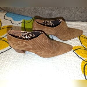 WARREN EDWARDS EMBROIDERED Suede Half booties sz 8 1/2 M. Handmade In Italy